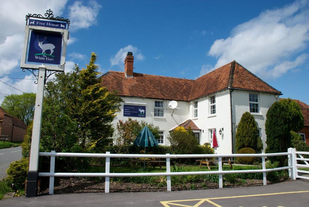 The White Hart Inn Newbury  Kültér fotó